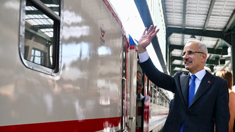Turistik Doğu Ekspresi, yeni sezonda 70 sefer yapacak: Bilet satışları 26 Ekim'de başlıyor