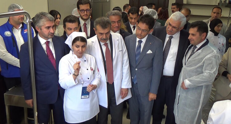 Yusuf Tekin, Erzurum’da gastronomi lisesinin açılışına katıldı