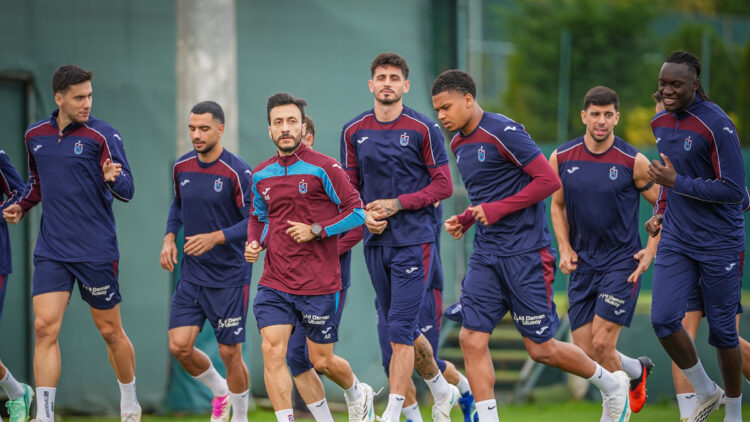 Trabzonspor, Hearts maçı hazırlıklarına başladı: Yoğun antrenmanını sürdürüyor