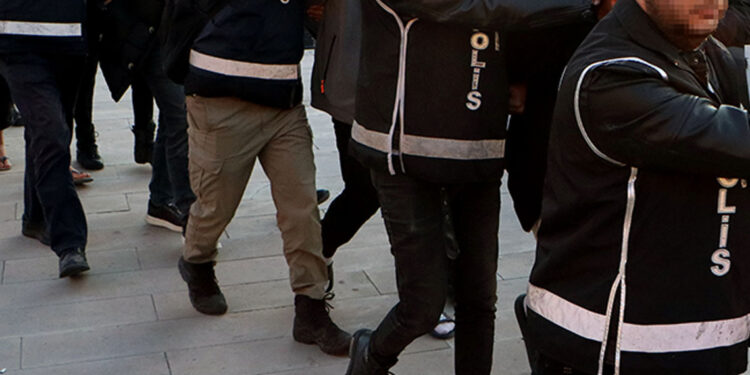 Ankara’da jandarmadan uyuşturucu operasyonu! 47 şüpheli yakalandı, silahlar ele geçirildi
