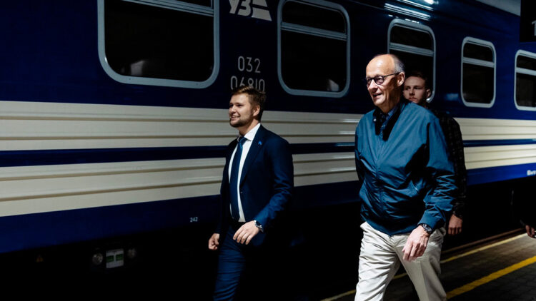 Almanya Başbakanı Friedrich Merz, Ukrayna’da: "Rusya durdurulmazsa, savaş makinesi bize yönelecek"