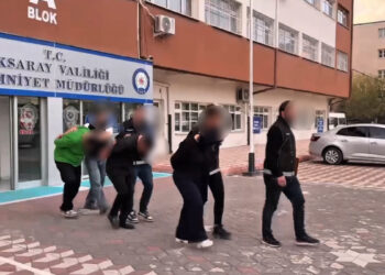 Aksaray'da kurye şebekesine darbe: 4 şüphelinin midesinden 1,5 kilo uyuşturucu çıktı