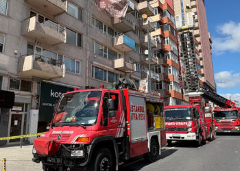 Beşiktaş’ta iş yerinde yangın: Üst katlarda mahsur kalanları itfaiye kurtardı