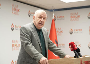 Ümit Özdağ'dan gençlik teşkilatlarına provokasyon uyarısı: "Okuyarak ve çalışarak kendinizi geliştirin"