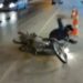 TIR’dan yola dökülen yağ nedeniyle motosiklet devrildi